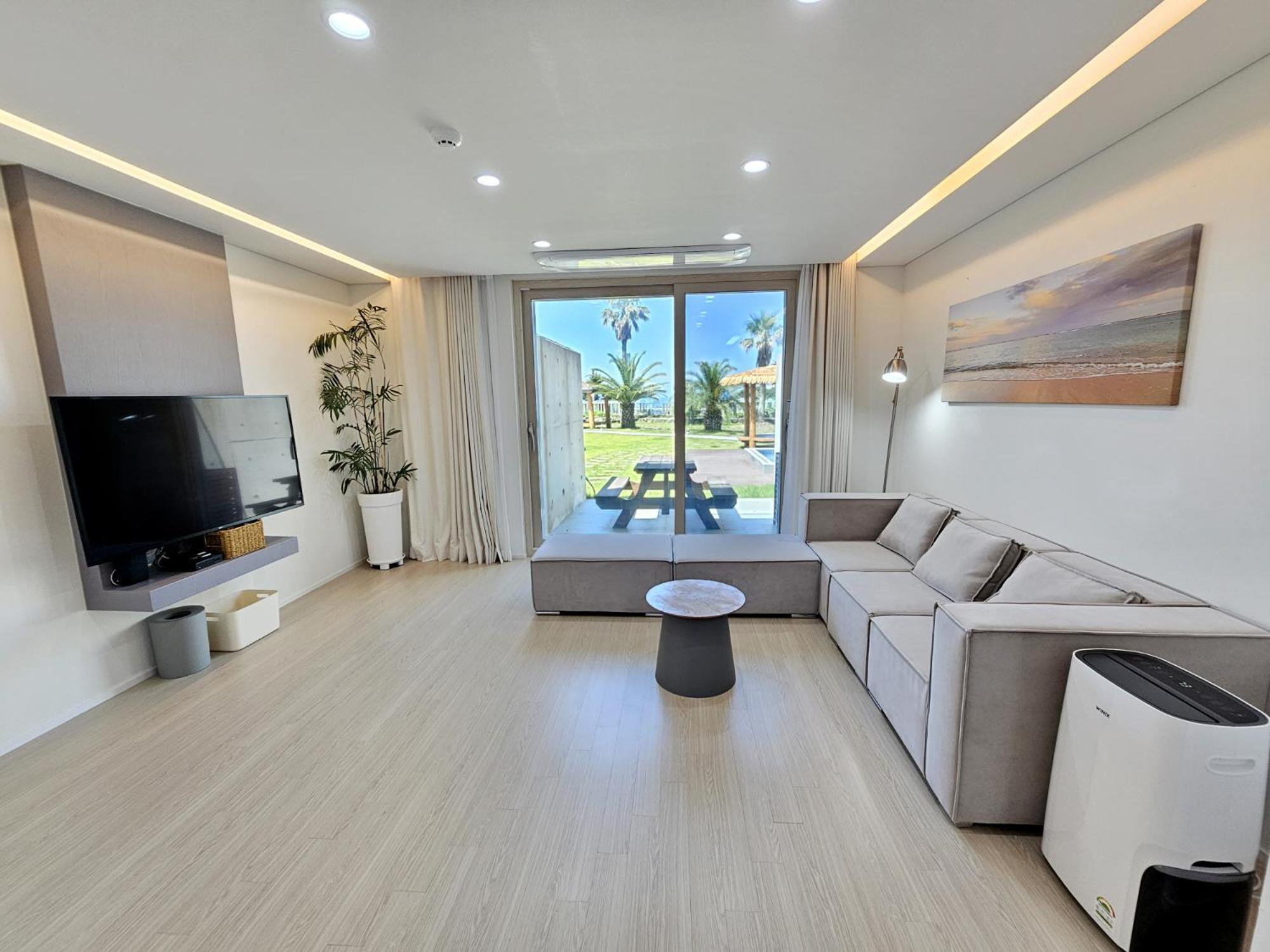 Jeju Badayeon Villa Согвипхо Экстерьер фото