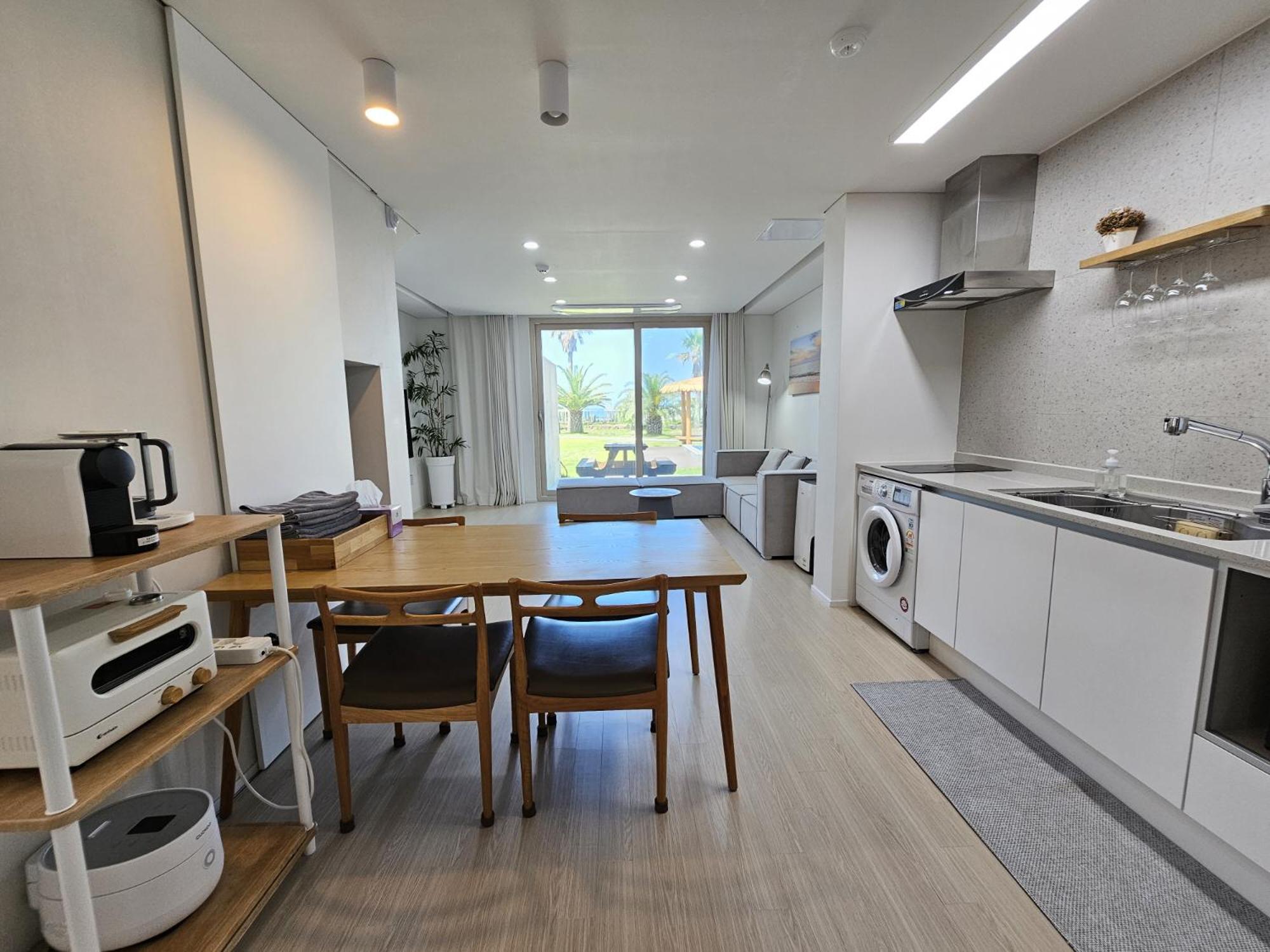 Jeju Badayeon Villa Согвипхо Экстерьер фото