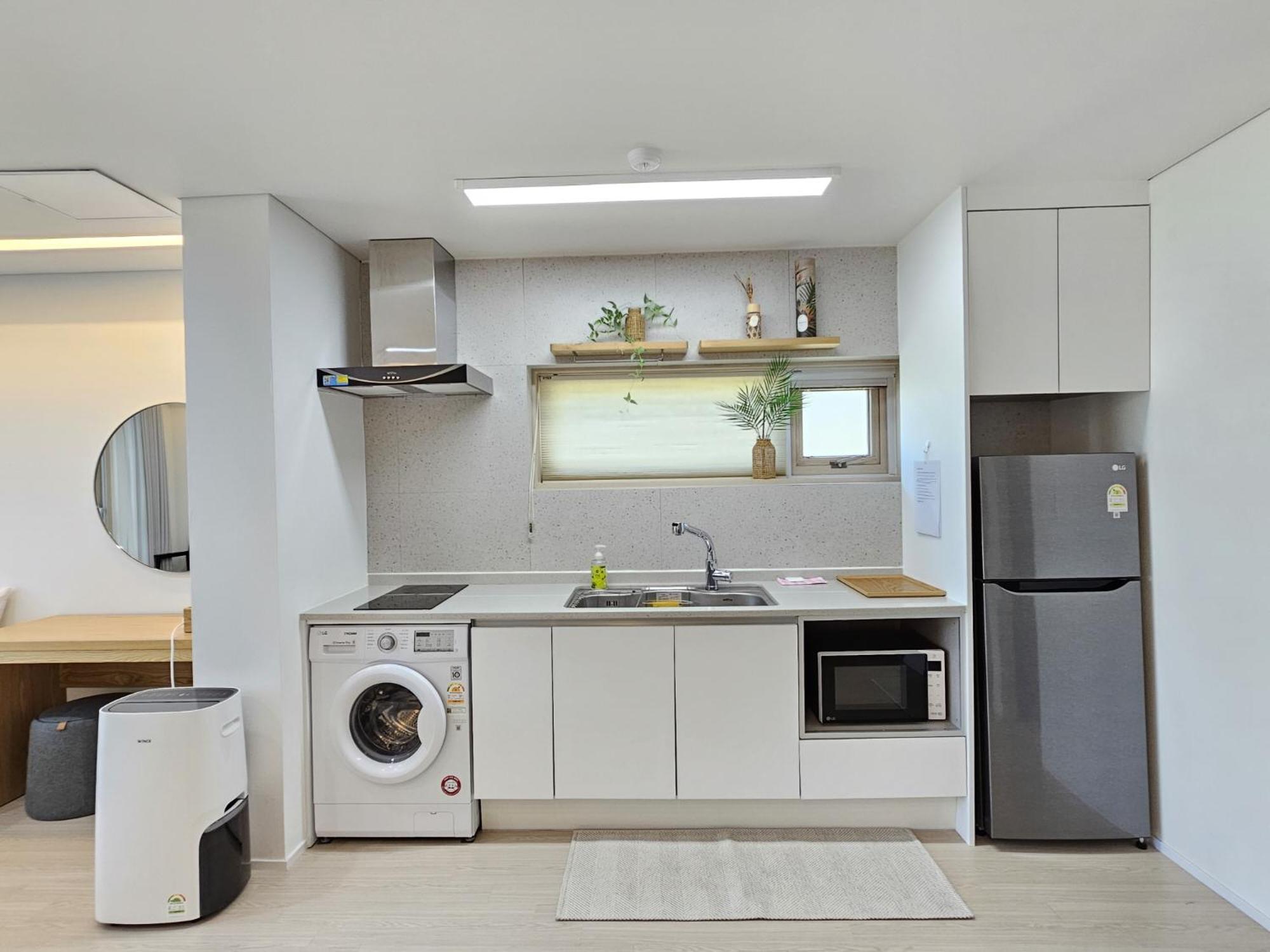 Jeju Badayeon Villa Согвипхо Экстерьер фото