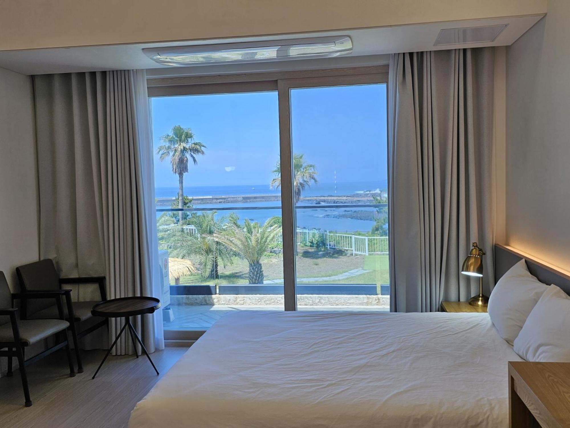 Jeju Badayeon Villa Согвипхо Экстерьер фото