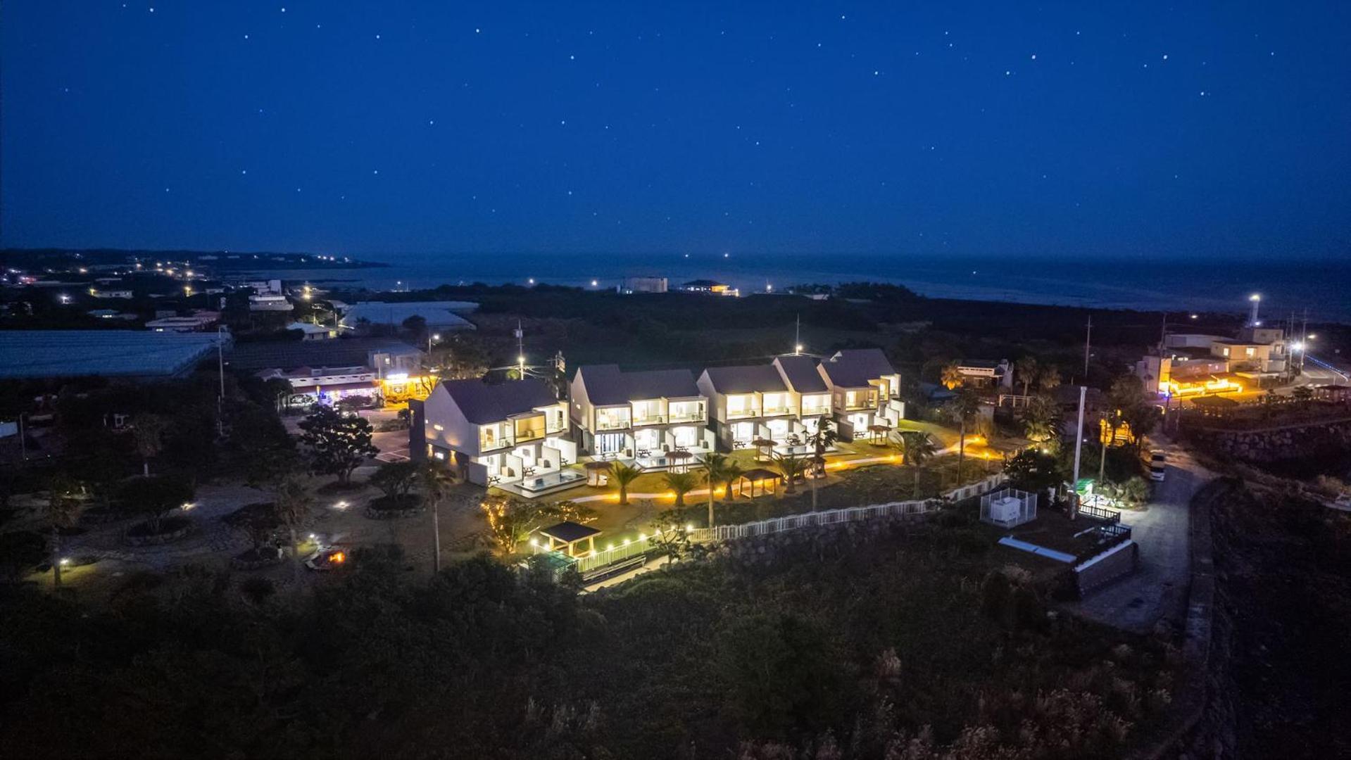 Jeju Badayeon Villa Согвипхо Экстерьер фото
