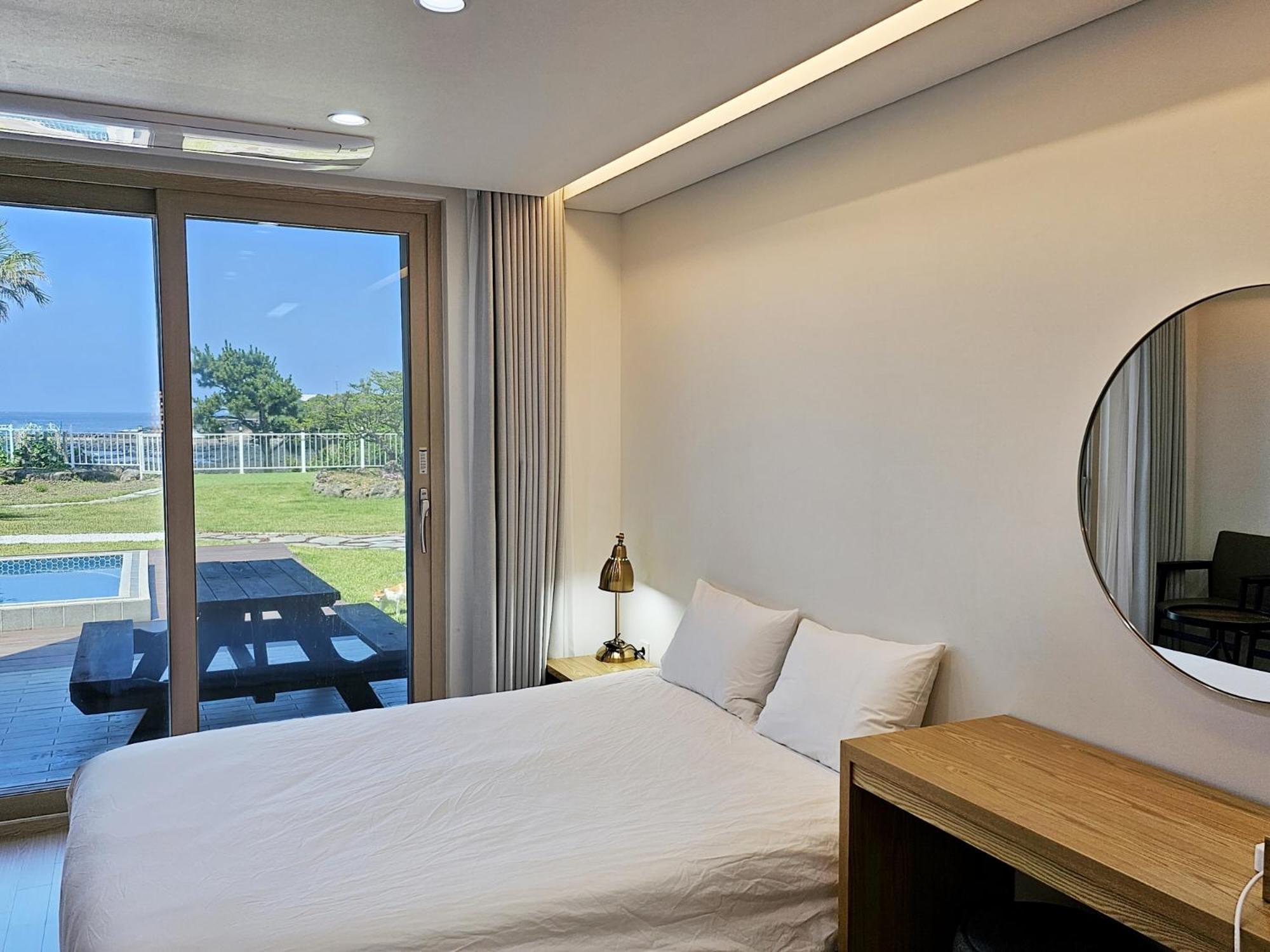 Jeju Badayeon Villa Согвипхо Экстерьер фото