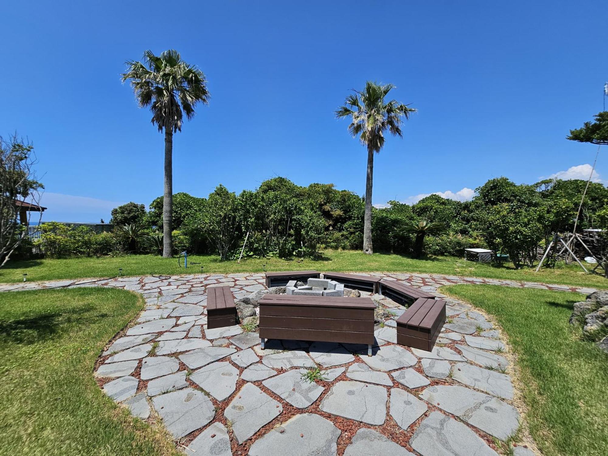Jeju Badayeon Villa Согвипхо Экстерьер фото